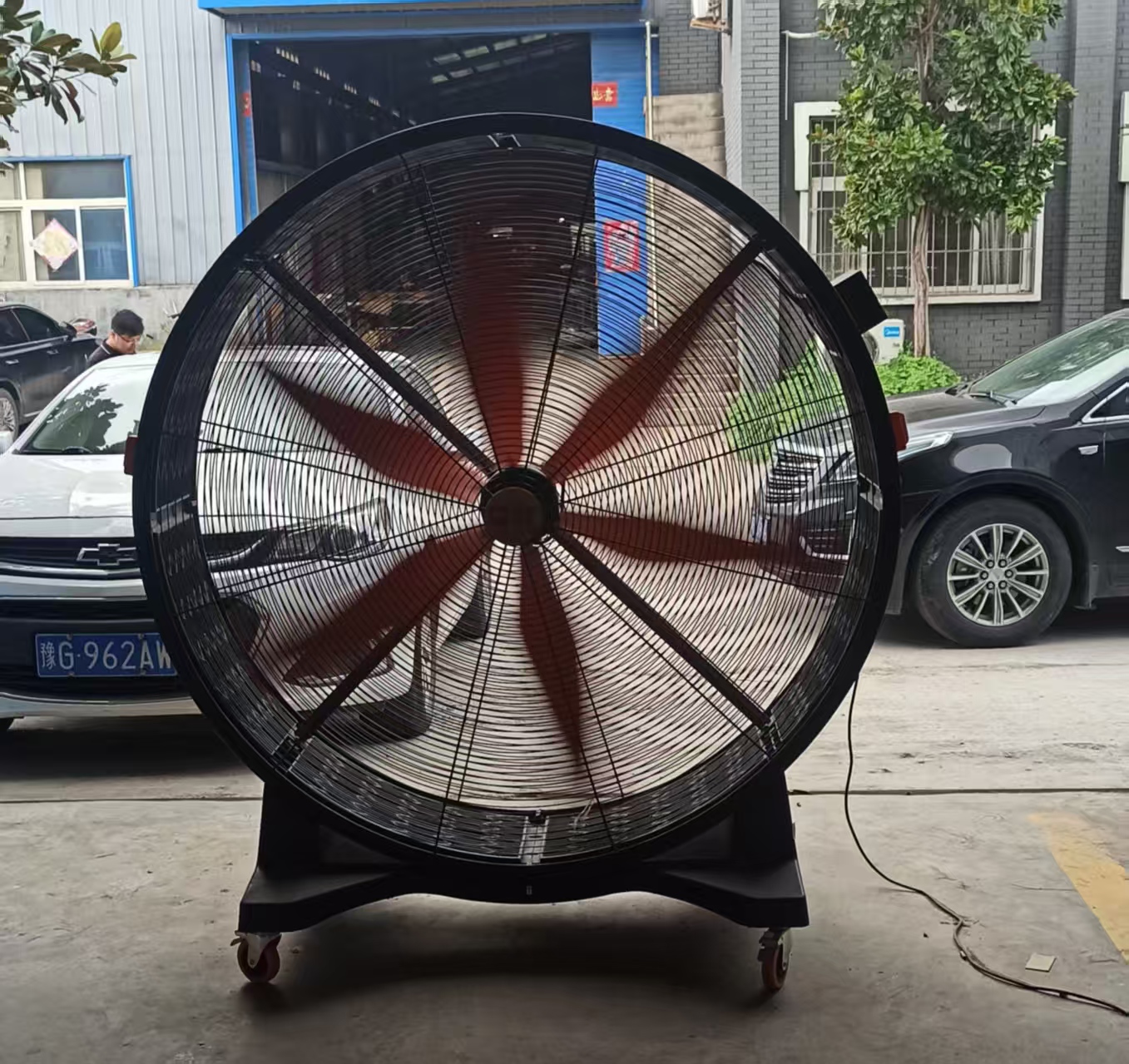 戰(zhàn)高溫，送清涼